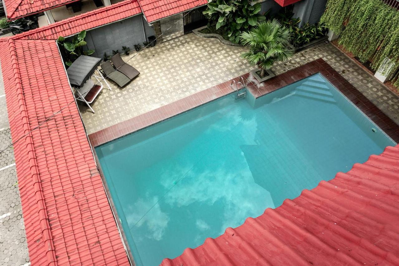 Airlangga Hotel Yogyakarta Exterior foto